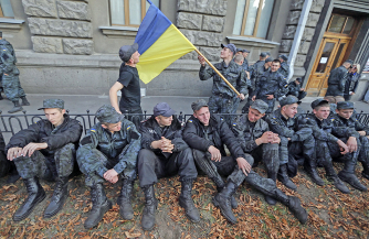 Украине армия не нужна