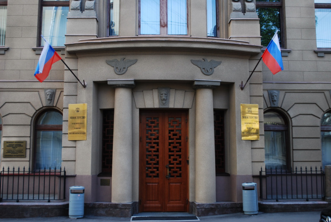 Все выше, выше и выше Все выше, выше и выше
